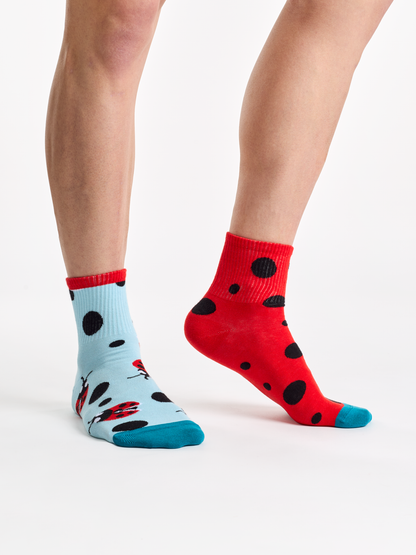 crew-socks-ladybugs-dots-02-e1/e1395be0afbf14937451679b58c58901aa6f4622