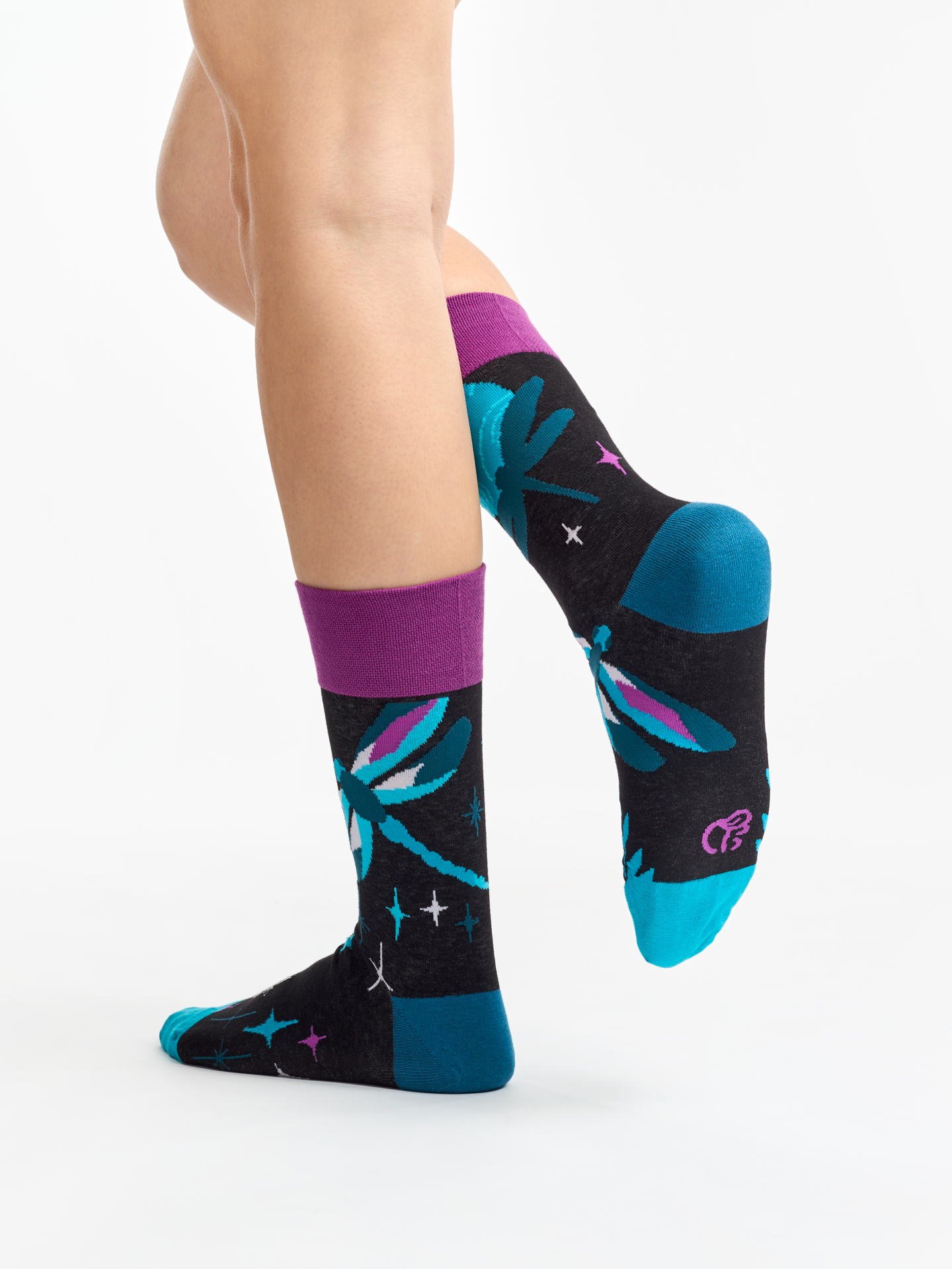 regular-socks-dragonflies-at-night-02-67/673f5237738f73501fe1956a15b1ec1020611ce2