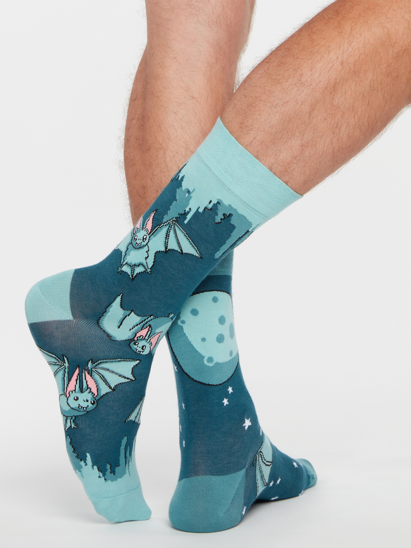 regular-socks-bats-in-the-night-02-7d/7d78d2907b21f2770fad69b842756b2e1994e986