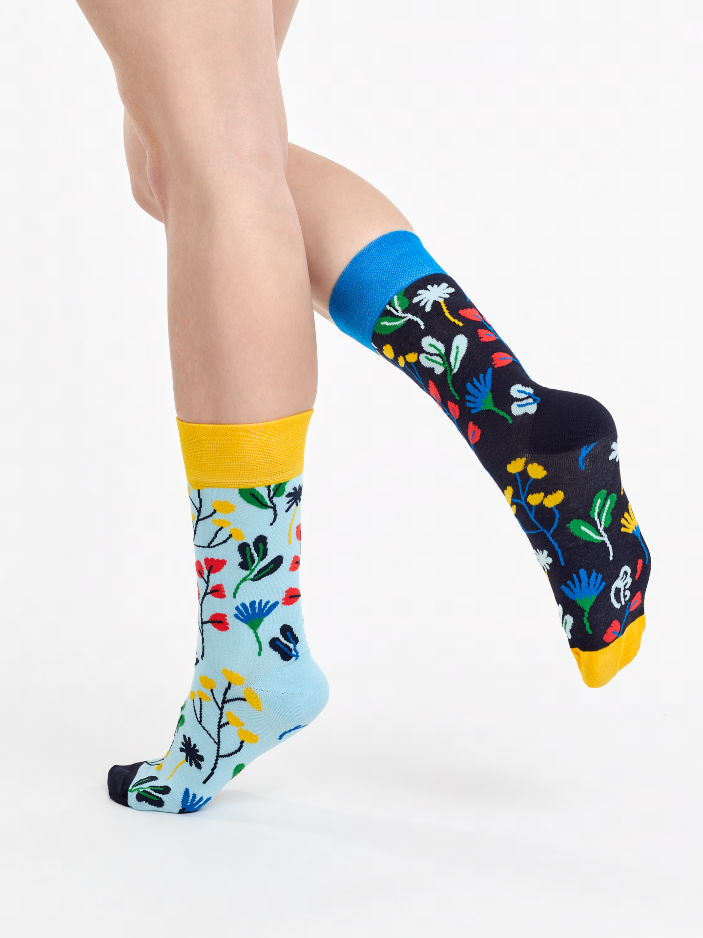 regular-socks-aquarel-flowers-02-39/3976bab58b9176b1977d3041716dc7807b2b5d6b