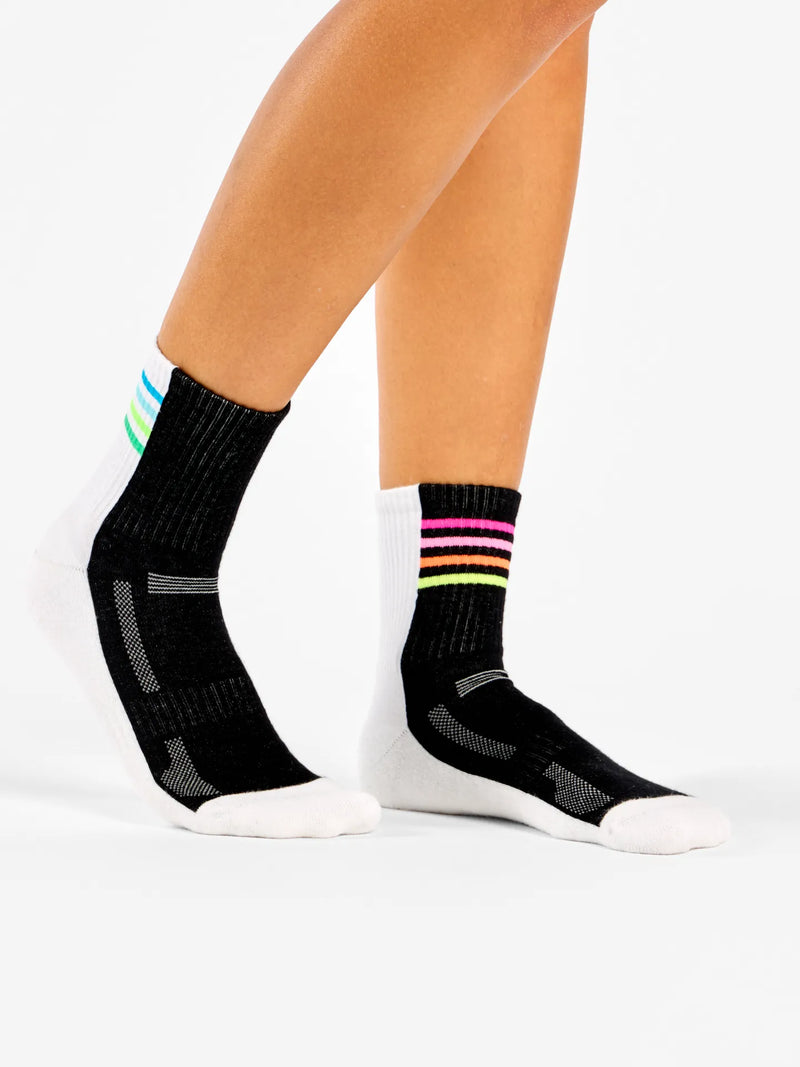 active-crew-socks-march-in-rainbow-6d/6d6e84e2114320939f4a69b7b19c6aef707a51a6