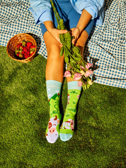 regular-socks-happy-cow-02-6e/6eded2f00c211d6b684a89450f908a517008ea74