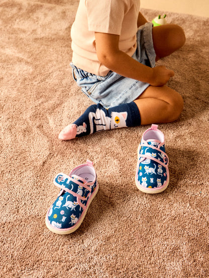 baby-slippers-playful-kitty-72/722e205e7b46784915cbf4d529647f56e995286e