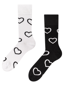 Bamboo Regular Socks Black & White Hearts