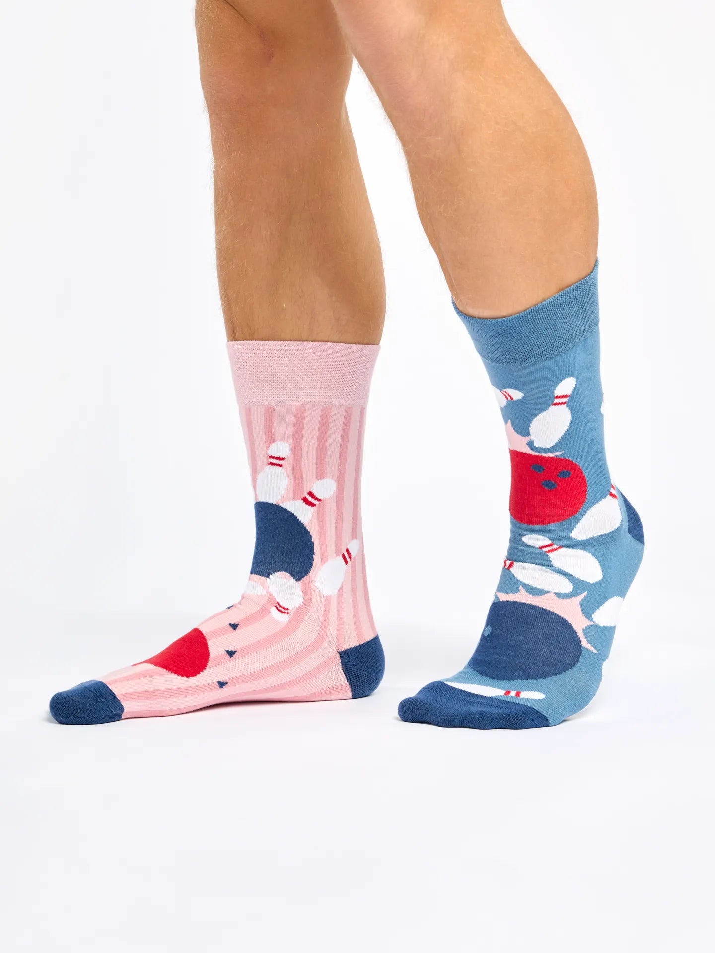 regular-socks-bowling-game-02-a7/a77b299fac1cec4d5adc7f089f2e025c30140ba6