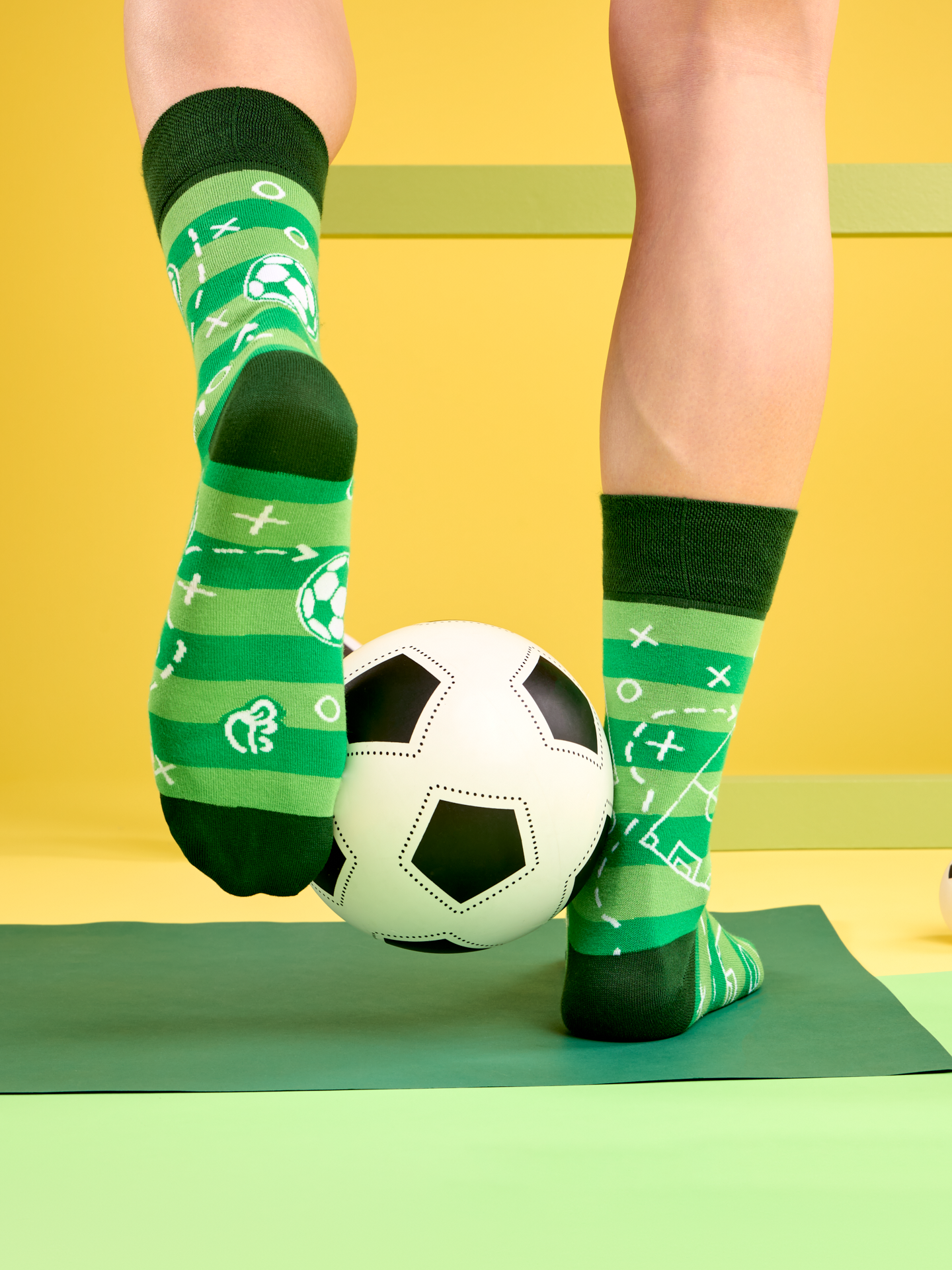 Bamboo Regular Socks Football Pitch