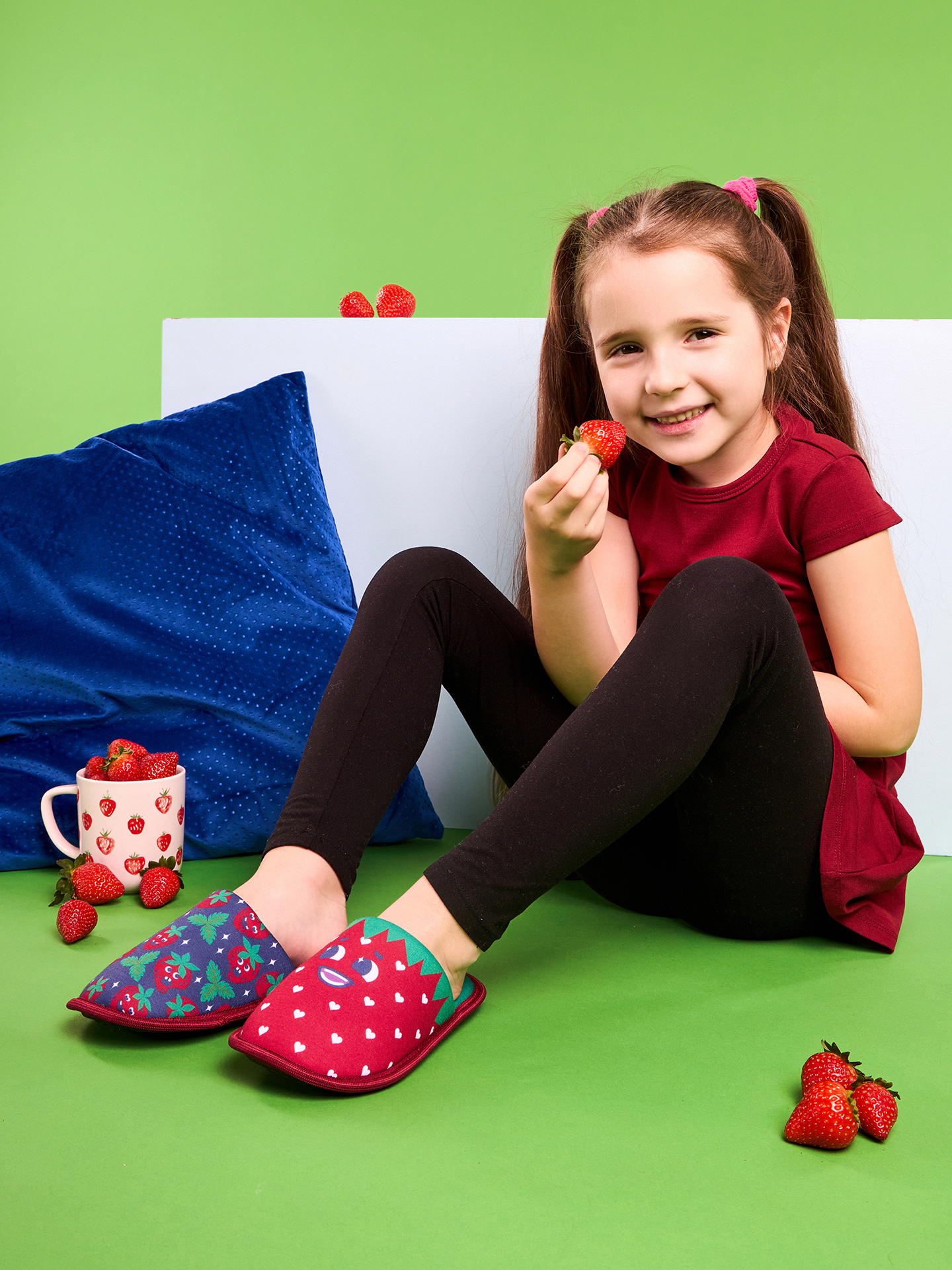 Kids' Slippers Happy Strawberries