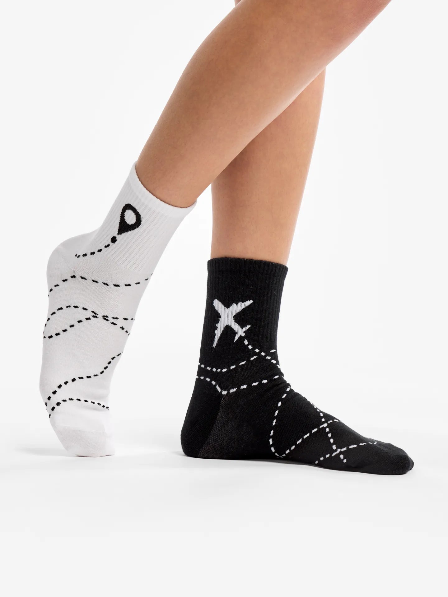 crew-socks-plane-route-a9/a9a406a4277668a128068a74328896685c73f3d4