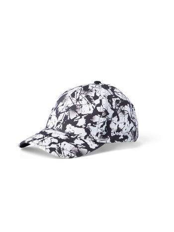 Cap Black & White Stains