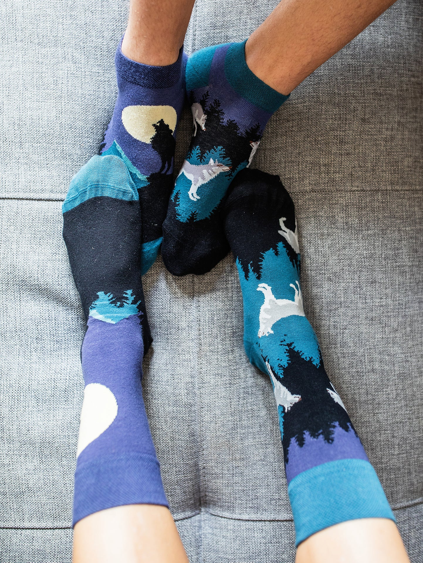 regular-socks-moon-wolf-02-39/39edd5dc4779418f896ccbc63f4854ceb7736b54