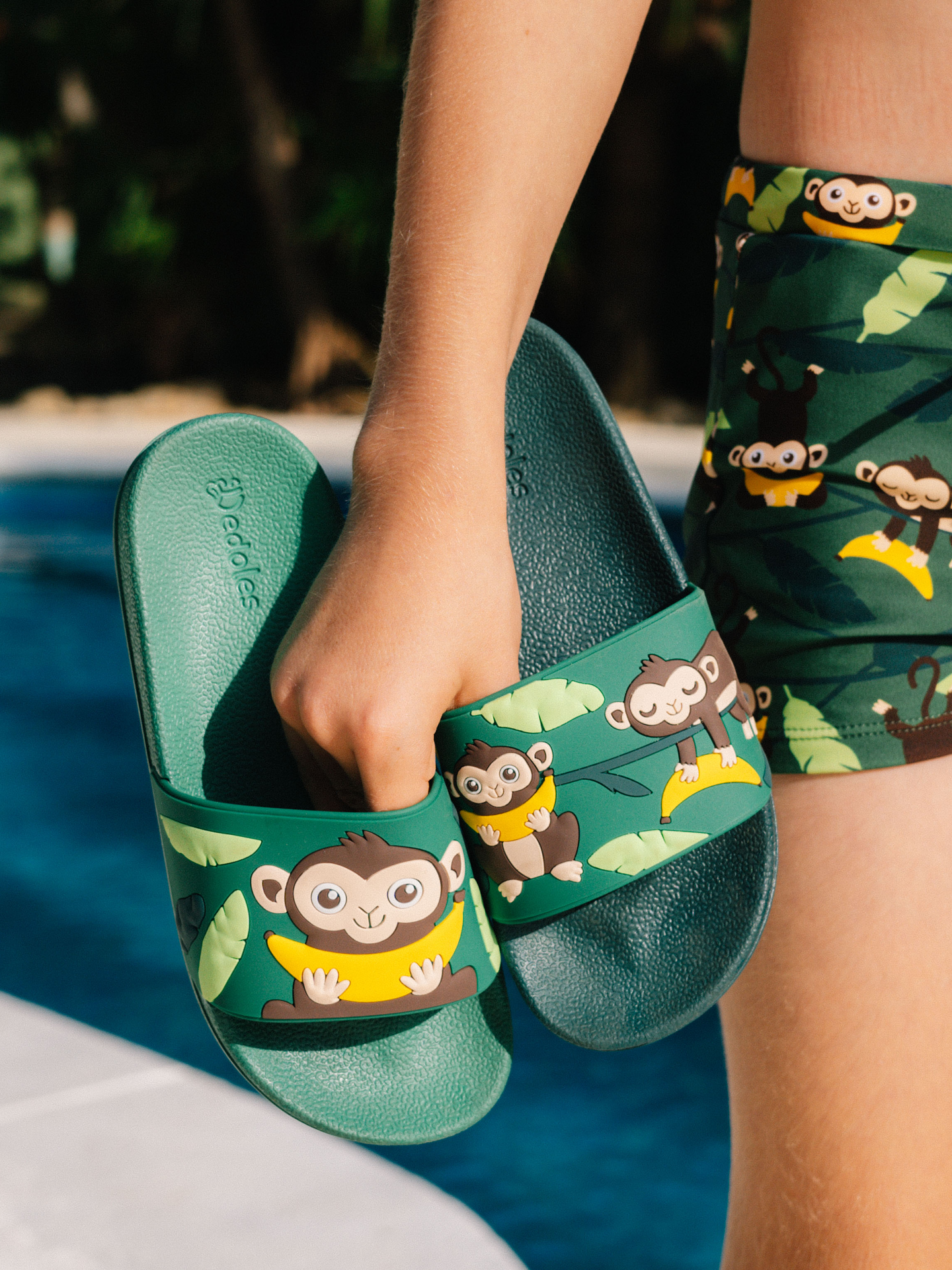 kids-slides-monkey-in-the-jungle-1-e0/e0cc457a61d2b64653f9286c05ac1e34b58a400a