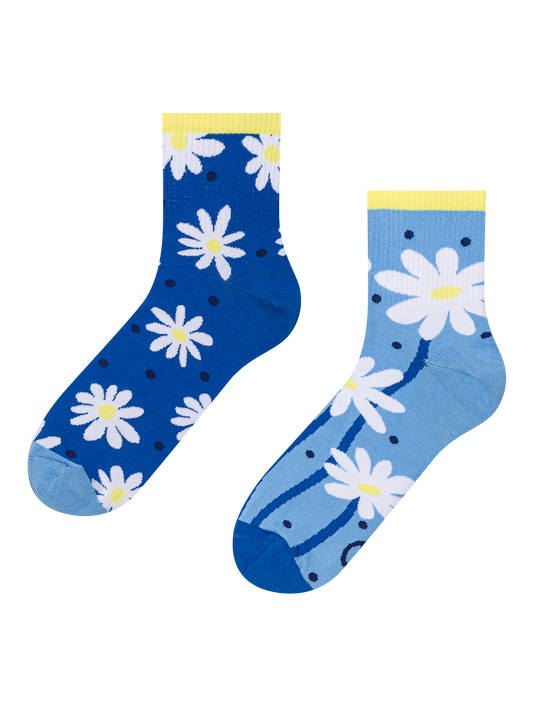 crew-socks-daisies-dots-02-3c/3cb50245bb9957fad32d9906c6f97b2083a7fd7e