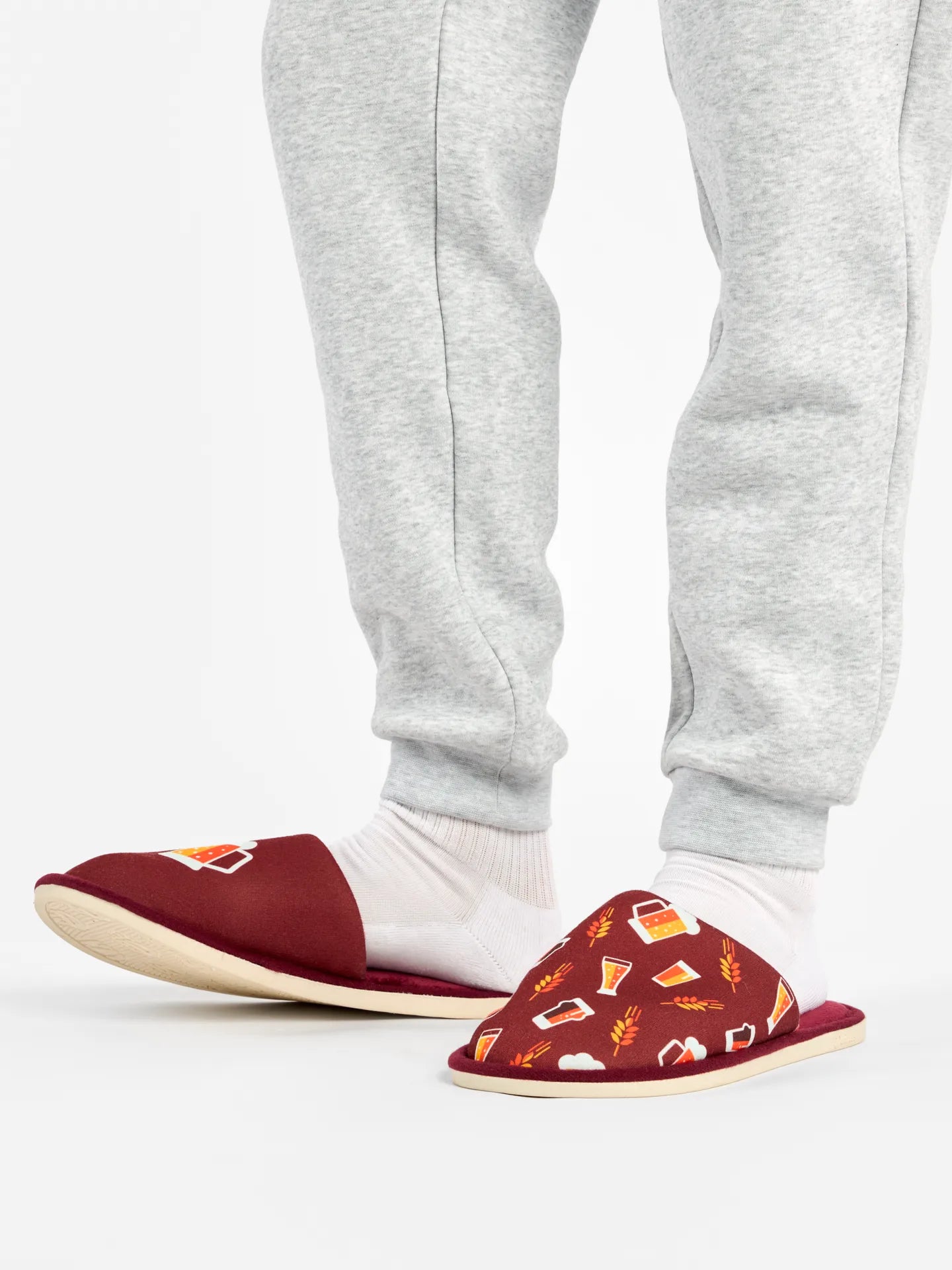 slippers-golden-beer-63/63caf3bd892ab0bacc75b2b385a57c90093f1668