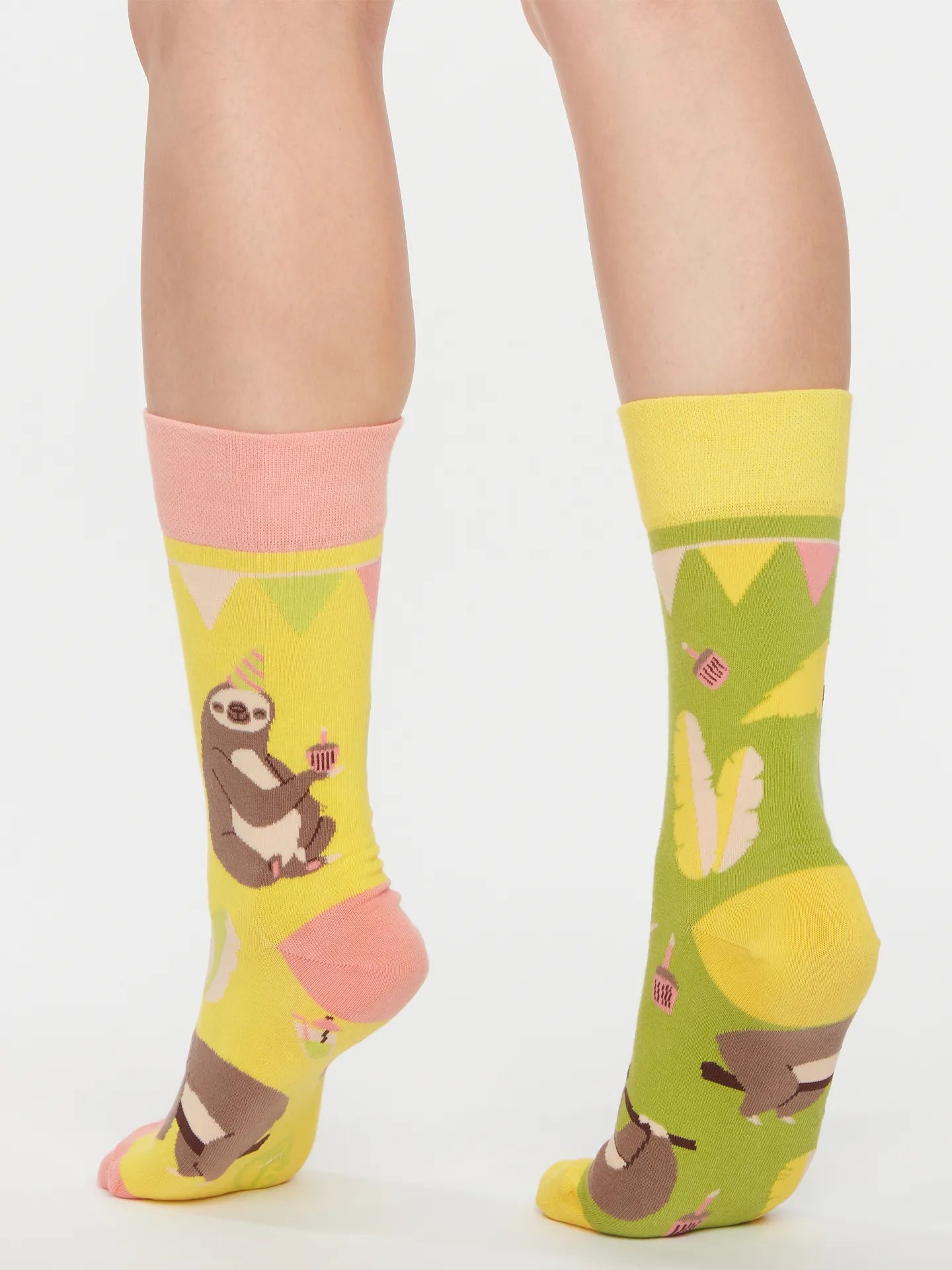 regular-socks-party-sloth-02-3f/3fa8341fc35129c11e651d4861cfce478382da4e