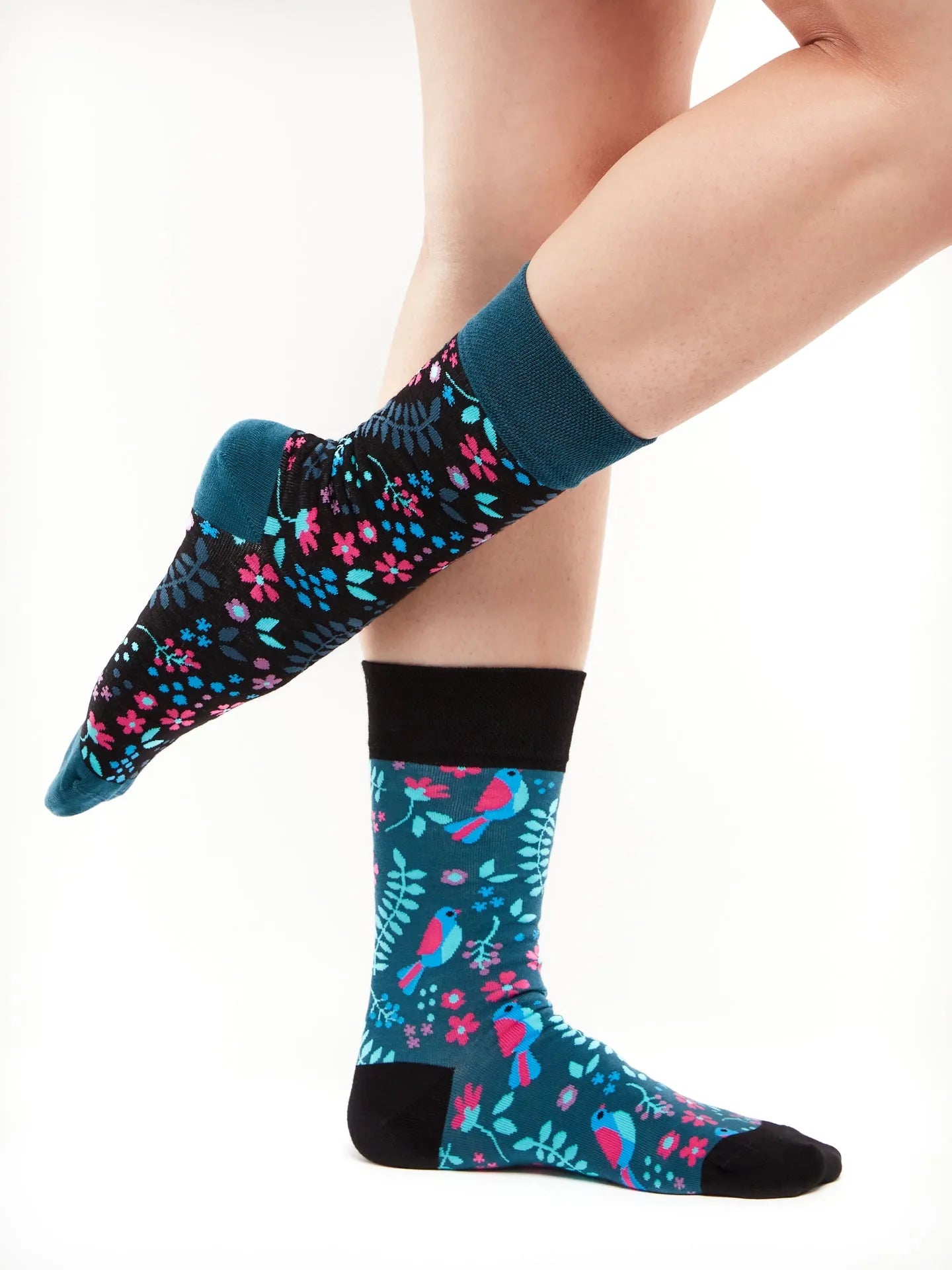 regular-socks-secret-garden-02-12/129892524bcaddf719f26408999e035a1a677106