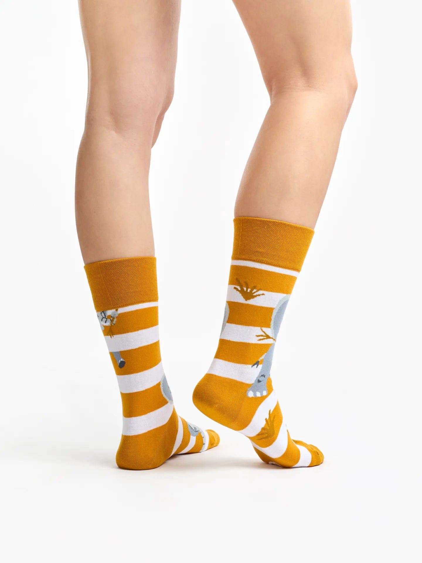 regular-socks-elephant-stripes-28/28e3ff841939b5b754ad7c587775dff588e712e5