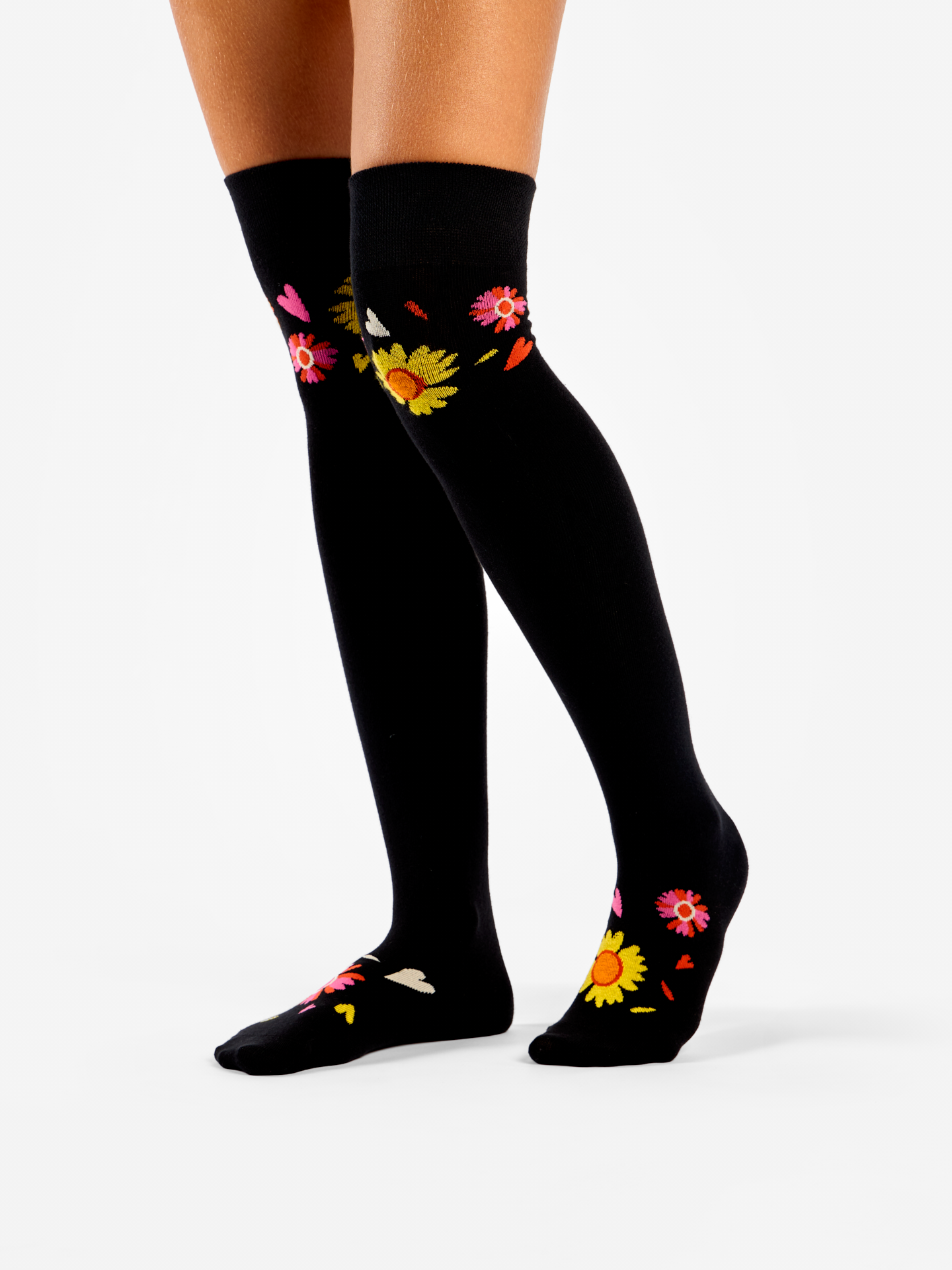 over-the-knee-socks-loves-me-loves-me-not-7b/7b378821f39c964cf59f82781499c22d9b2de598