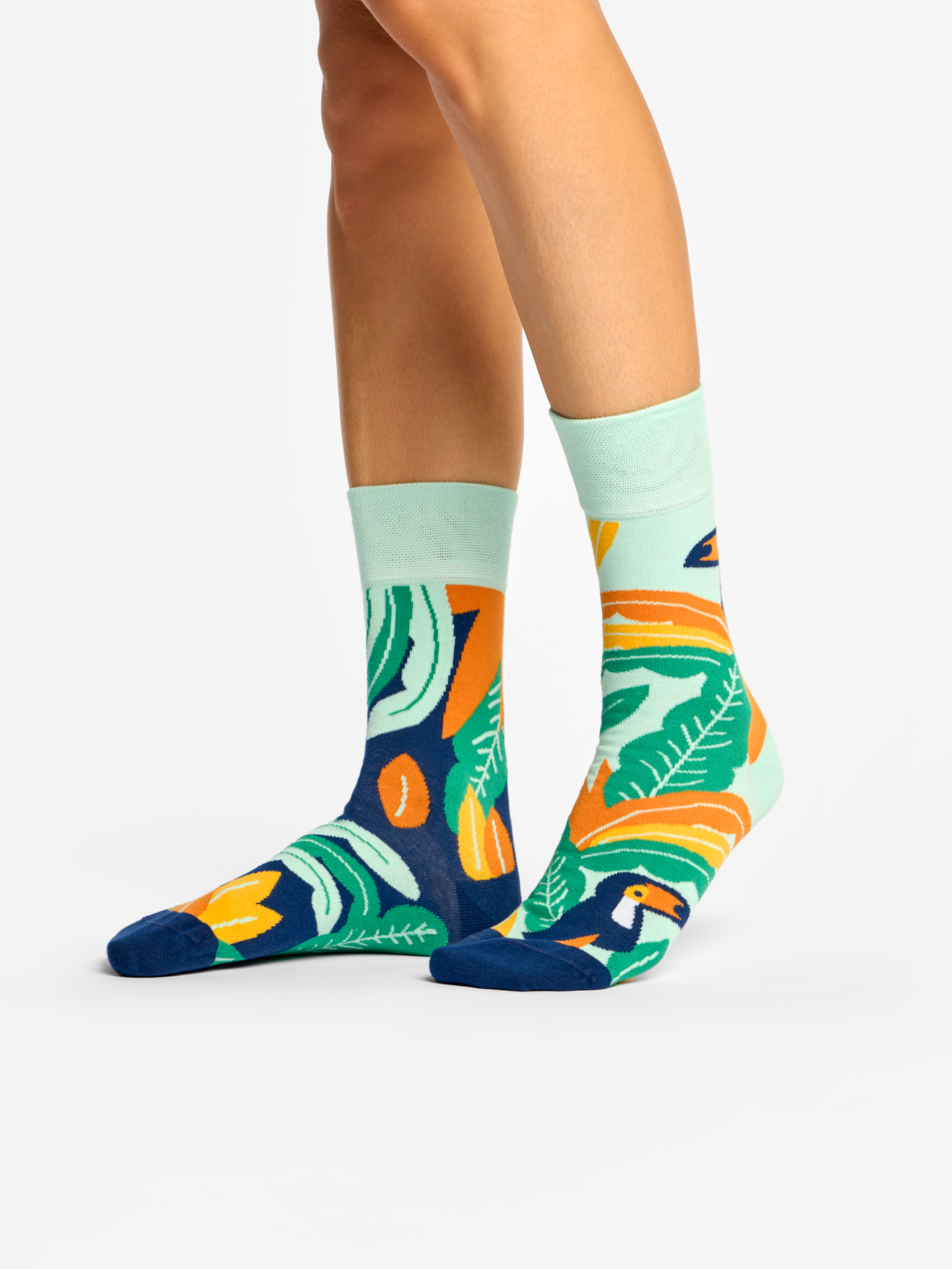 regular-socks-toucan-leaves-ce/ce3118579ecc1fa26d772193a26f6a0f24c870d5