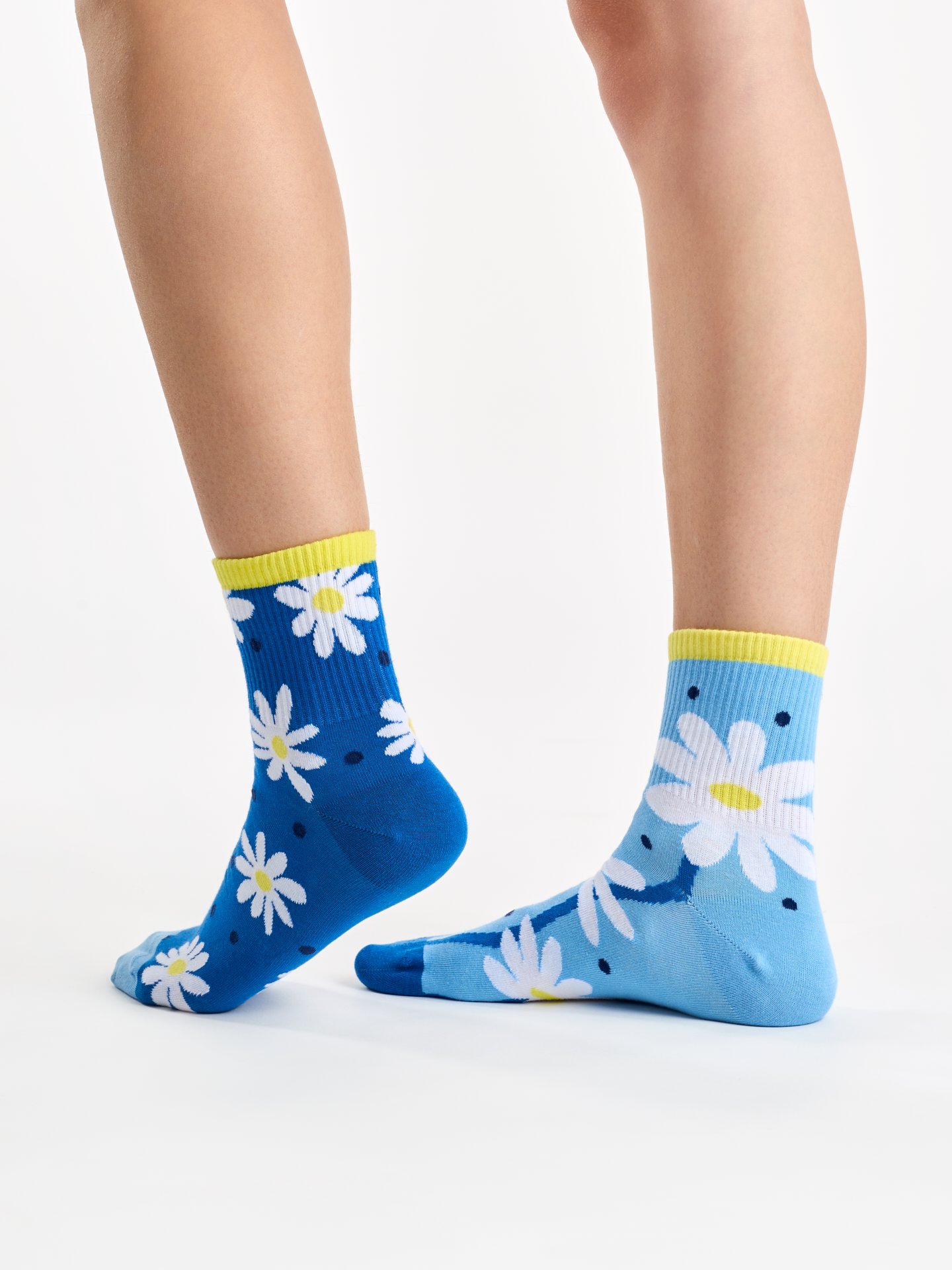 crew-socks-daisies-dots-02-cc/ccf39085d72fe053e1e55d80eca0049910137ecb