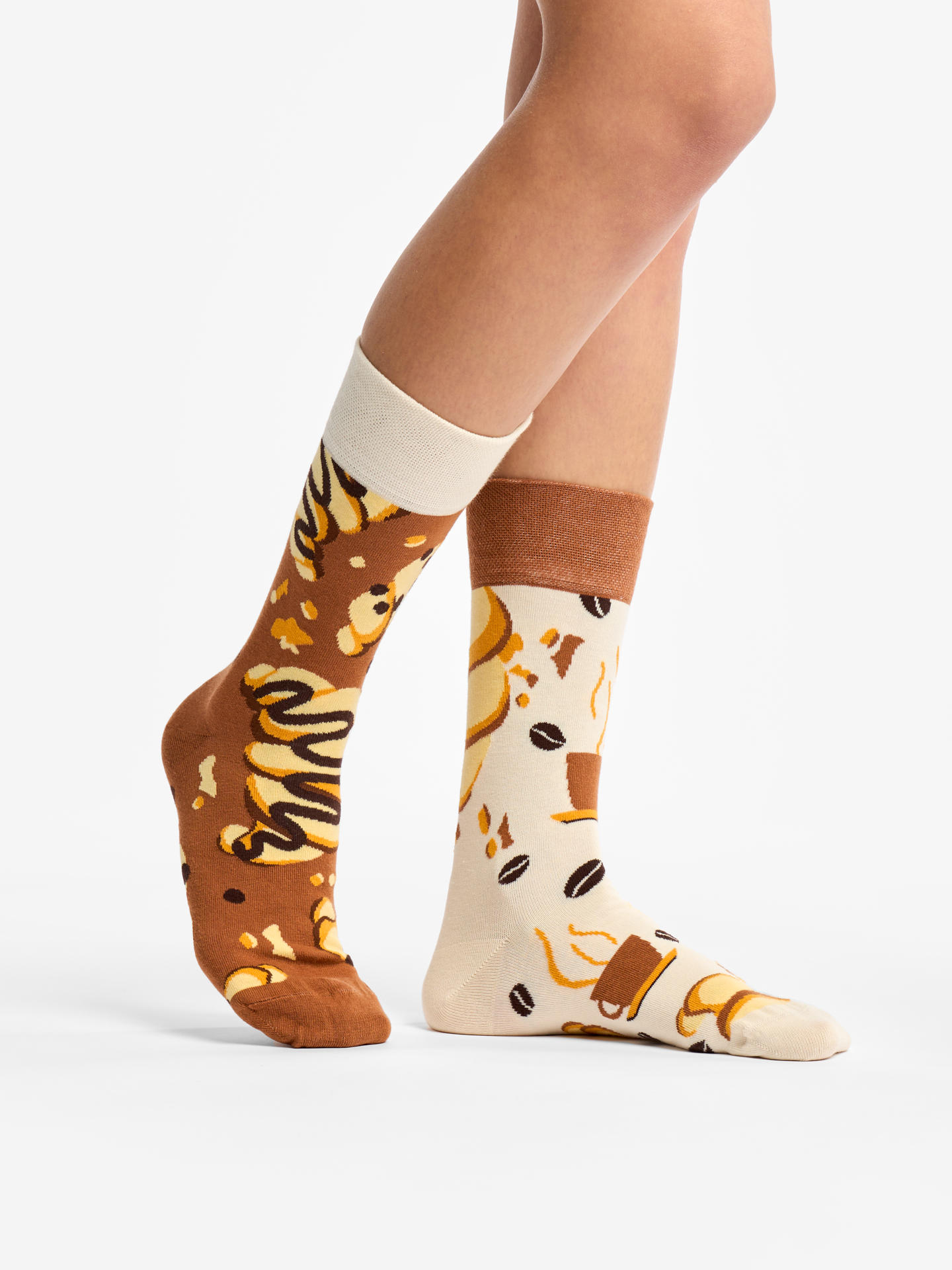 regular-socks-croissant-coffee-02-b2/b2442033f2645c6805d590c88ee1c11ffcbf0a40