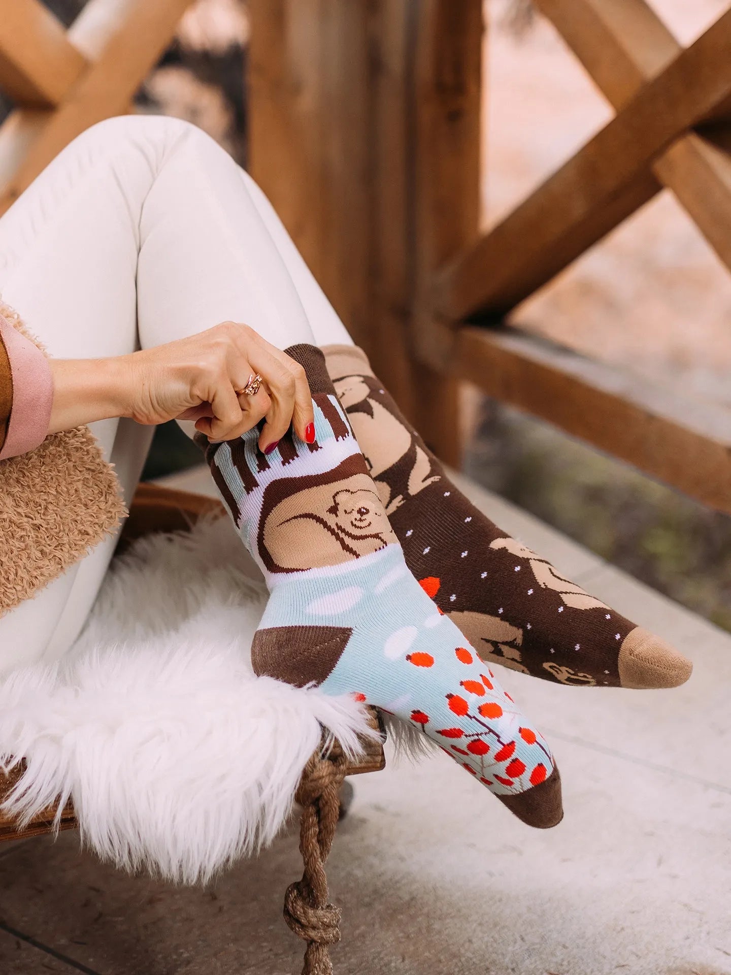 warm-socks-bear-in-winter-1-81/81660f31fb100a7f9f4d676785c0baf17f53a5d5