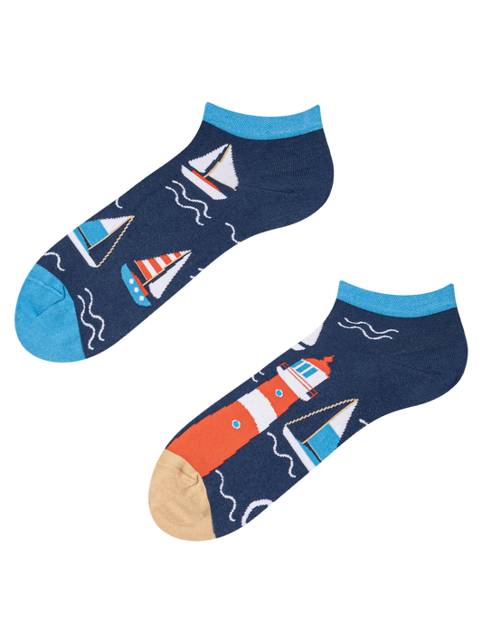 ankle-socks-lighthouse-sailboats-02-5e/5ea032a5989c00f33acd7d93834abfd38fd8d3e5