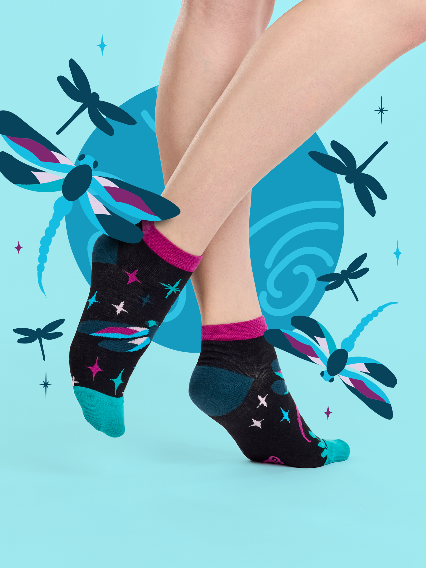 ankle-socks-dragonflies-at-night-02-a9/a98d38aee11f007ee955f63bcfd0d9c3a85250db