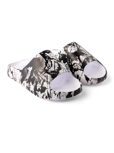 Chunky Slides Black & White Stains