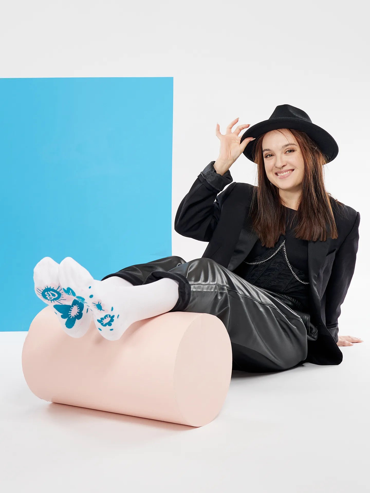 regular-socks-pastel-flowers-fe/fe0b9aa7b87f55e83acff0eacb60a0858eef363e